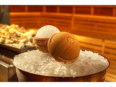 Iskugle i asketræ | Saunagut