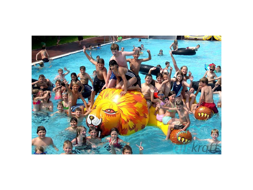 Løve 3,8 x 2,5 x 1,0 m | Airkraft